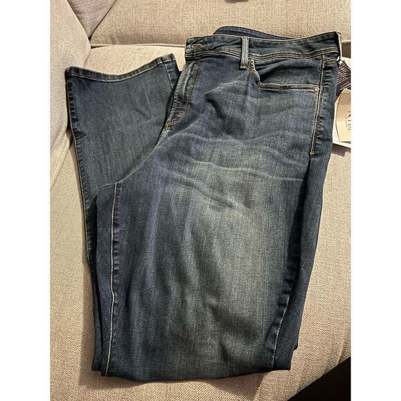 NYDJ 22w NWT-Billie mini bootcut 32 inches long - Picture 1 of 7